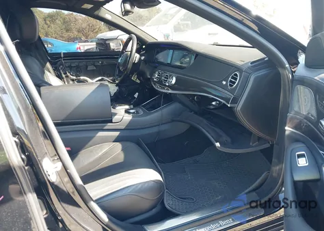 2016 Mercedes-Benz S 550 z USA, uszkodzony, nr VIN WDDUG8CB3GA211034